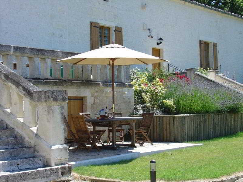 Hotel Le Relais De Saint-Preuil, The Originals Relais Vignes Du Cognac Exterior foto